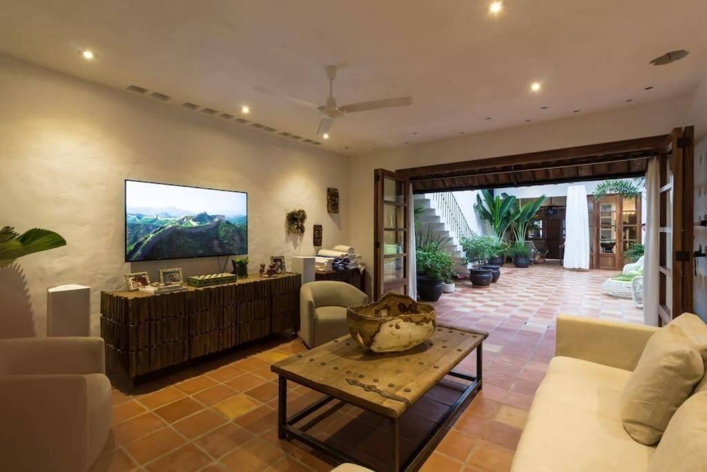 Casa Da Lusso Mexican Style Hacienda بويرتو فالارتا المظهر الخارجي الصورة